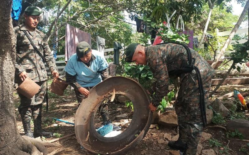 Ejército de Guatemala contribuye en la erradicación del mosquito en Petén, Izabal y Jutiapa.