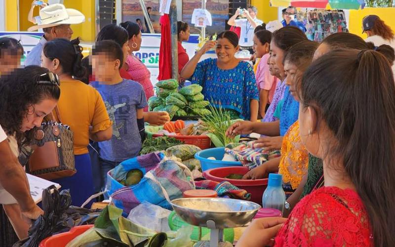 Municipios de Petén celebran la Feria del Agricultor