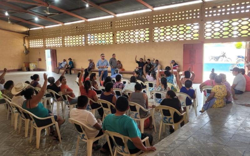 Productoras y productores capacitados en comercialización asociativa