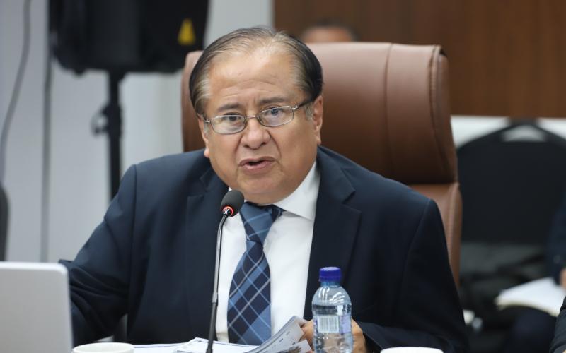 Autoridades analizan la posibilidad de intervenir empresas eléctricas municipales