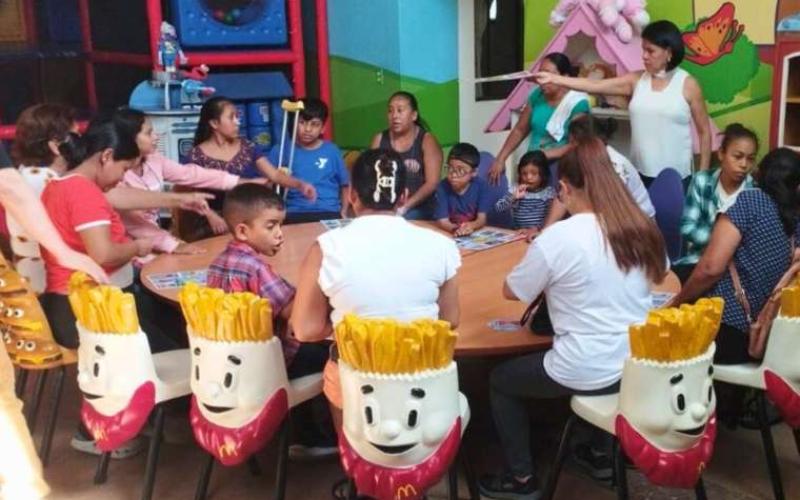 Equipos de Medidas Socioeducativos compartieron una actividad de voluntariado en la Casa de Ronald McDonald