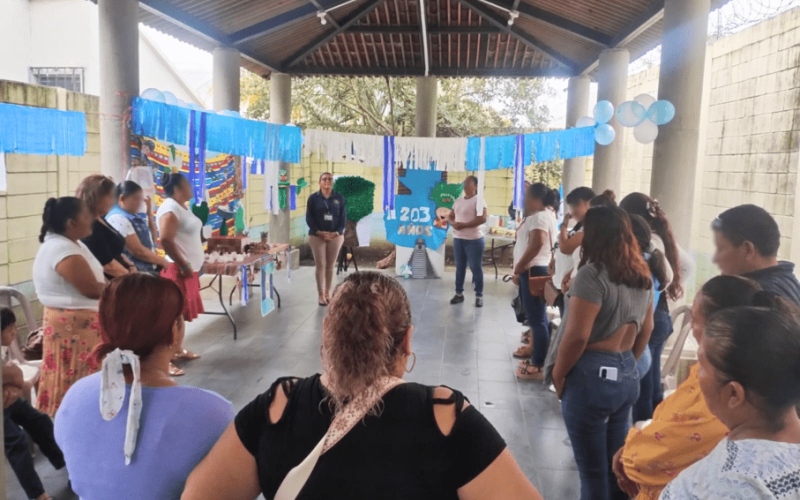 La Escuela de Padres se aprovechó para celebrar la Independencia