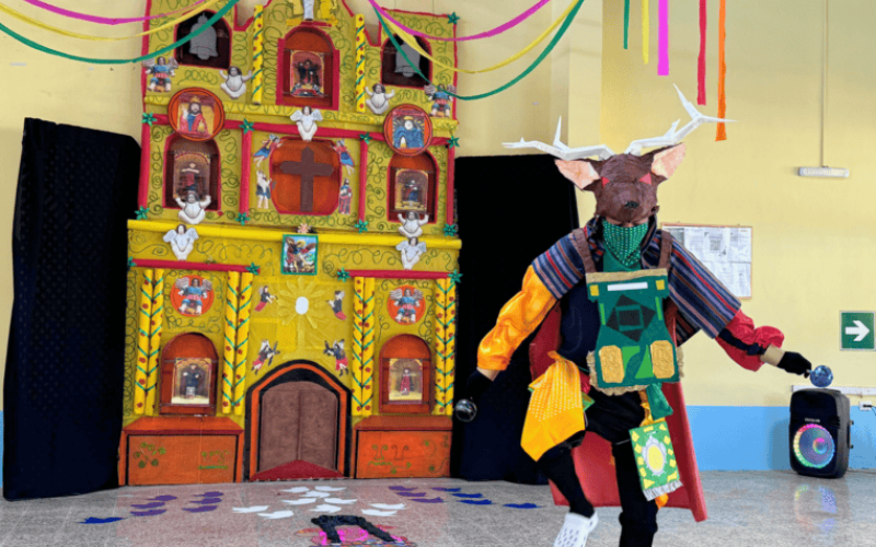 Los bailes folclóricos fueron parte de la celebración de la Independencia en Casa Intermedia