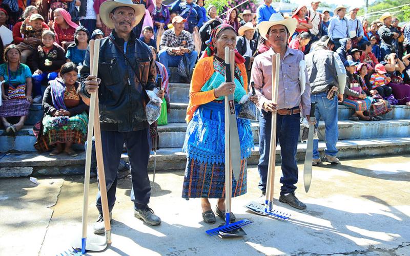Entregan Bono Campesino para fortalecer la producción en San Gaspar Ixchil