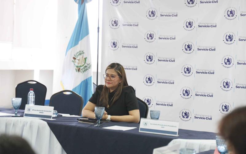 La Directora de la ONSEC participó en la sesión de trabajo.
