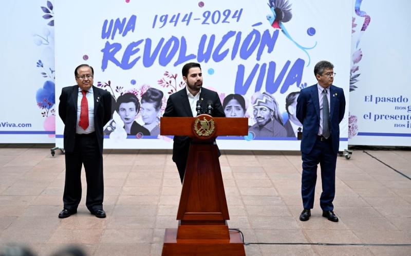 Secretario Santiago Palomo 