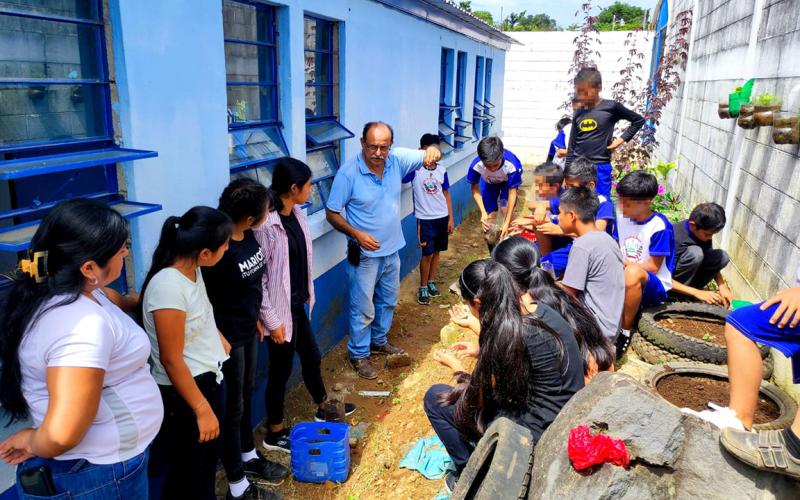Implementan huertos escolares en San Marcos
