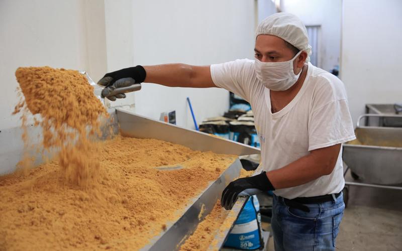 La panela en polvo una alternativa para endulzar