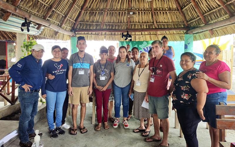 Pescadores artesanales de Sipacate, Escuintla, participan en jornada de registro 
