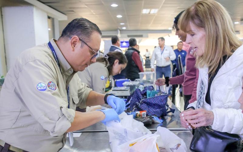 Puestos de control y supervisión cuarentenarios