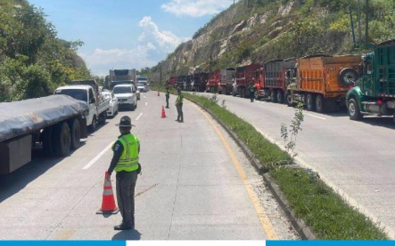 Debido a la emergencia ocurrida en el km 61 de la CA-9 Norte, el Ministerio de Comunicaciones, Infraestructura y Vivienda (CIV) informa a la población: