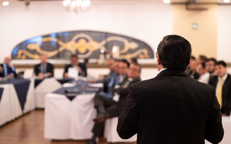 Presentación de avances de establecimiento de Sistema Nacional de Seguimiento y Evaluación.