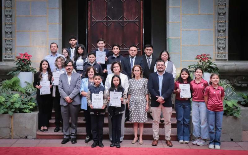 Jóvenes guatemaltecos llevarán el talento nacional a olimpiadas internacionales de ciencia y tecnología en Costa Rica y Türkiye 