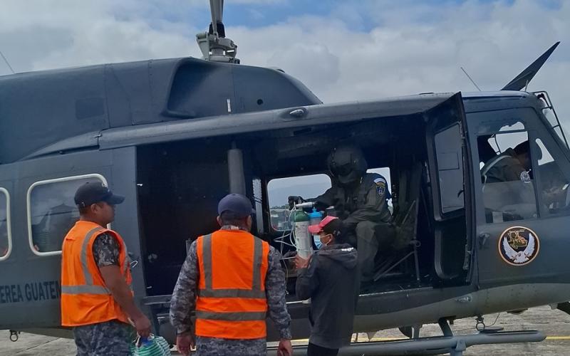 Fuerza Aérea Guatemalteca apoyó el traslado de una menor desde Huehuetenango hacia la ciudad Capital.