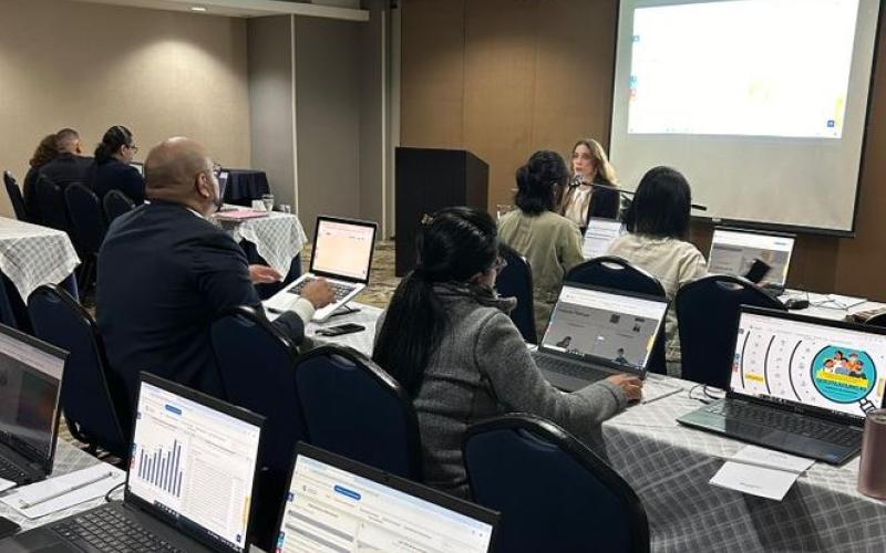 Capacitacion a periodistas