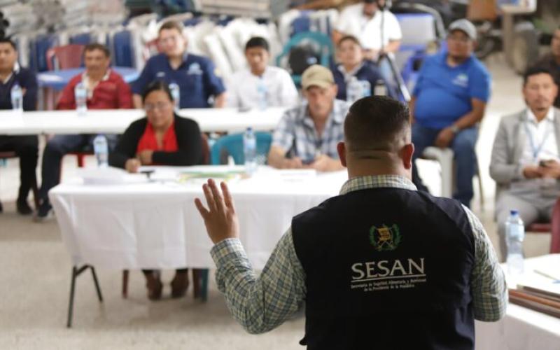 Mano a Mano: coordinan acciones en Chacpantzé para convertirla en la primera comunidad modelo