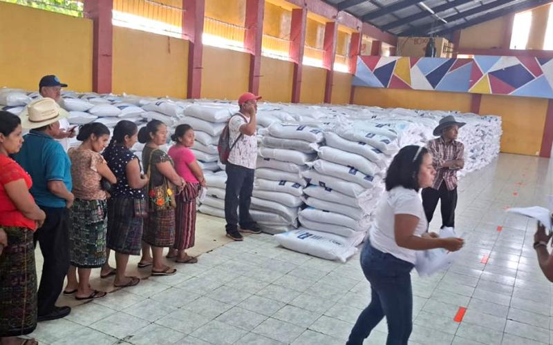 Cuatro municipios de Suchitepéquez reciben el Bono Campesino