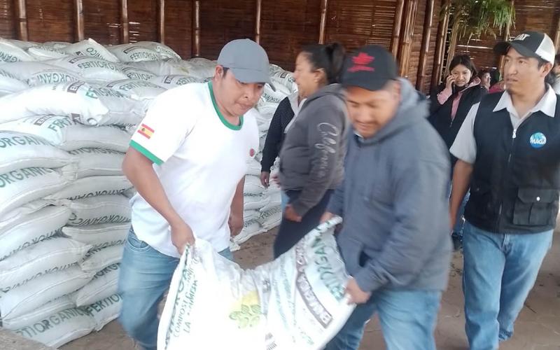 Las familias crecen con el Bono Campesino, con trabajo y tierra fértil