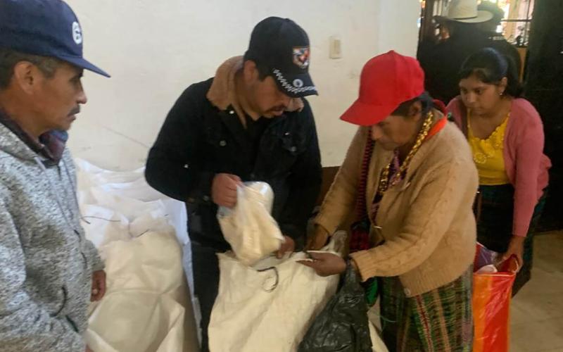 Mas de 18 mil familias reciben alimentos por acciones comunitarias