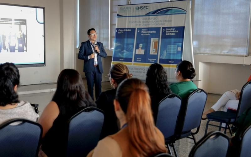 La charla se brindó en la sede central de la ONSEC.