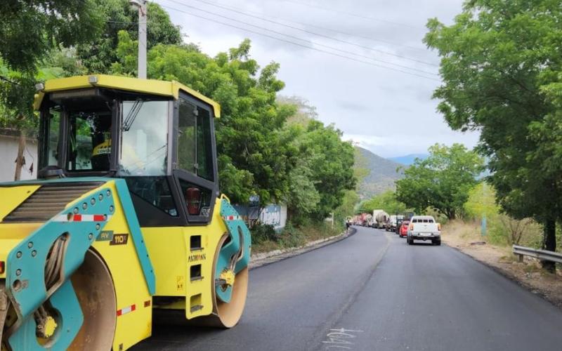 Reactivación de trabajos en la Ruta CA-10 impulsa el desarrollo y conectividad 