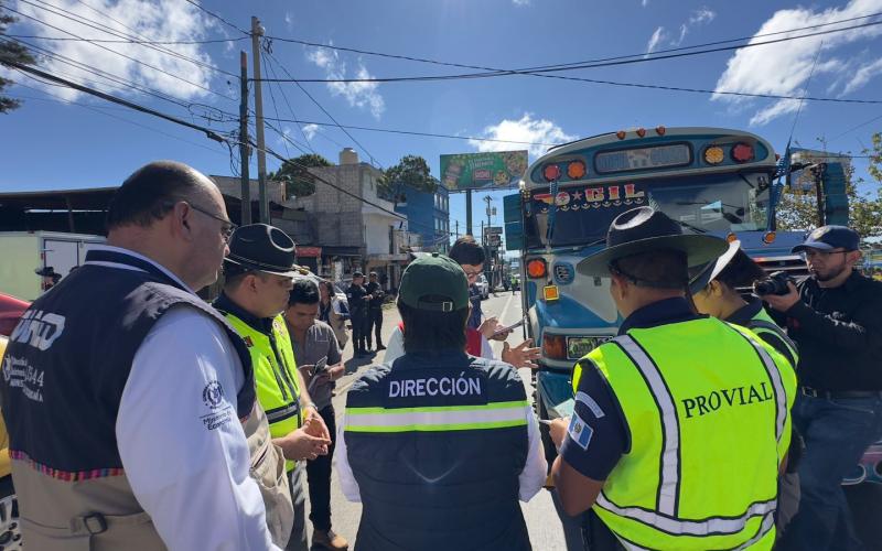 Operativos buscan que usuarios del transporte extraurbano viajen seguros