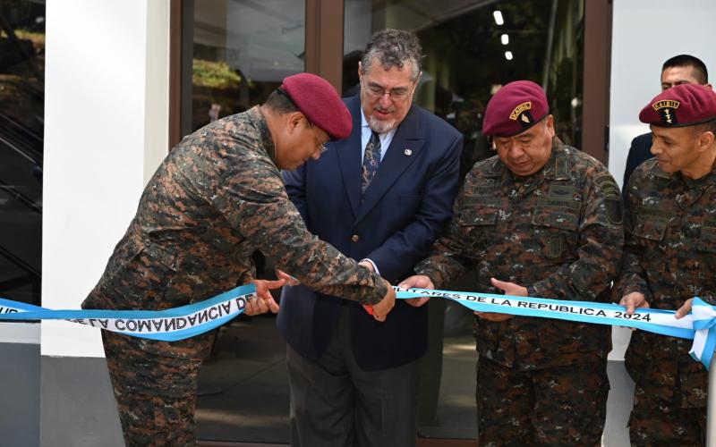 Inauguración de la ampliación y mejoramiento de las instalaciones de Reservas Militares de la República.