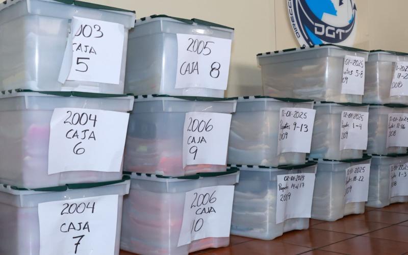 La Dirección General de Transportes desarrolla estrategia para recuperar archivo que fue abandonado