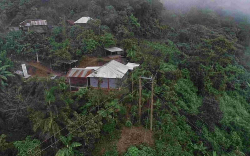 El proyecto permitió integrar a 285 nuevos hogares al sistema nacional de energía eléctrica.