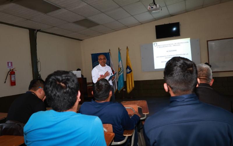 Personal de la DGT recibe capacitación por parte de PROVIAL