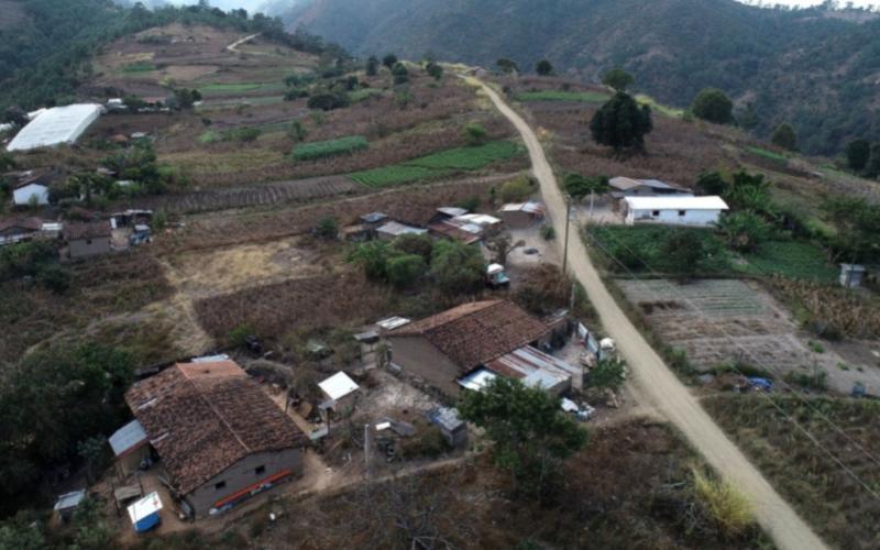 el proyecto de electrificación rural en el Caserío La Hacienda 2, del municipio de San Bartolomé Jocotenango, tuvo una una inversión de 1.4 millones de quetzales.