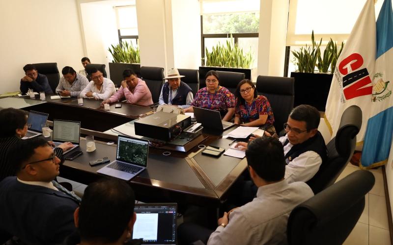 CIV se reúne con autoridades y transportistas de Chimaltenango