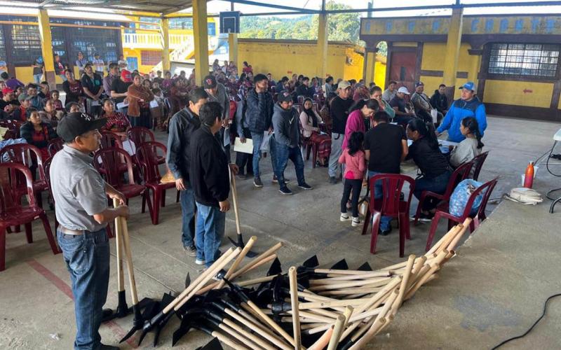 Agricultores y agricultoras del occidente reciben el Bono Campesino 