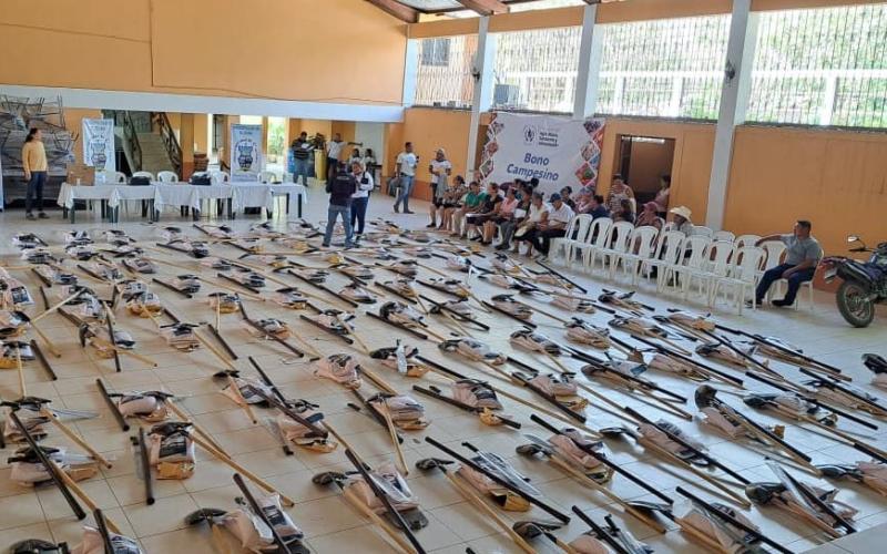 Nuevas entregas de Bono Campesino en once departamentos