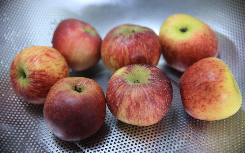 La manzana favorece la digestión y tiene beneficios para la salud 