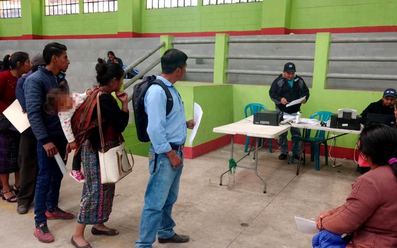 Más familias reciben el Bono Campesino