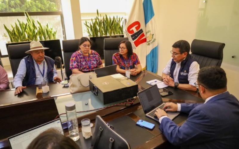 Mejores carreteras para beneficiar a comunidades de Chimaltenango