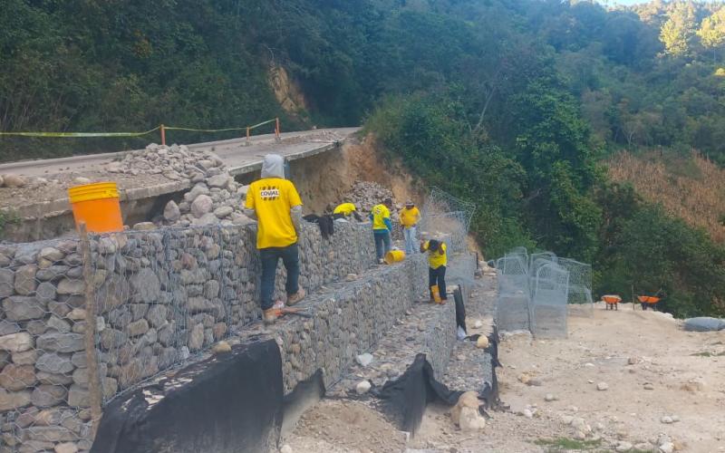 Reactivación de trabajos en ruta de acceso a Lago de Atitlán garantizan acceso a población y turismo
