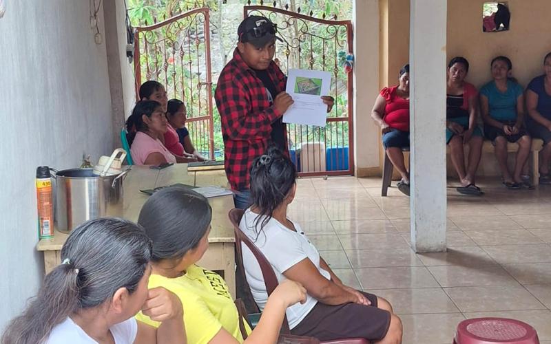 Brindan capacitación acerca del manejo de recursos orgánicos y creación de aboneras