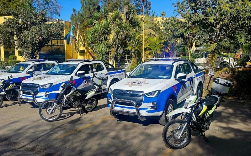 patrullas y motos de provial