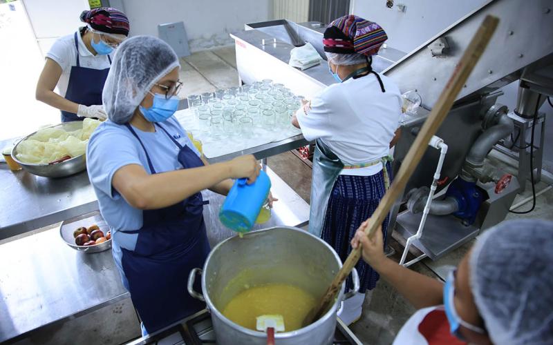 Una práctica tradicional: conservas de frutas