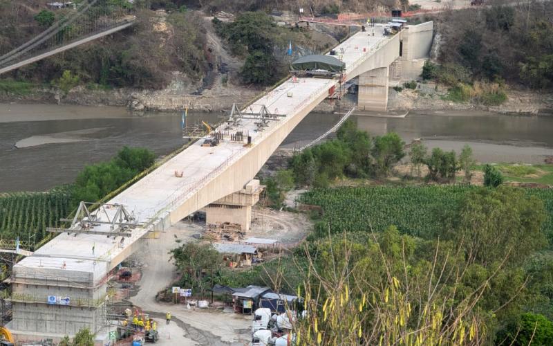 Avanzan trabajos en el puente Chitomax