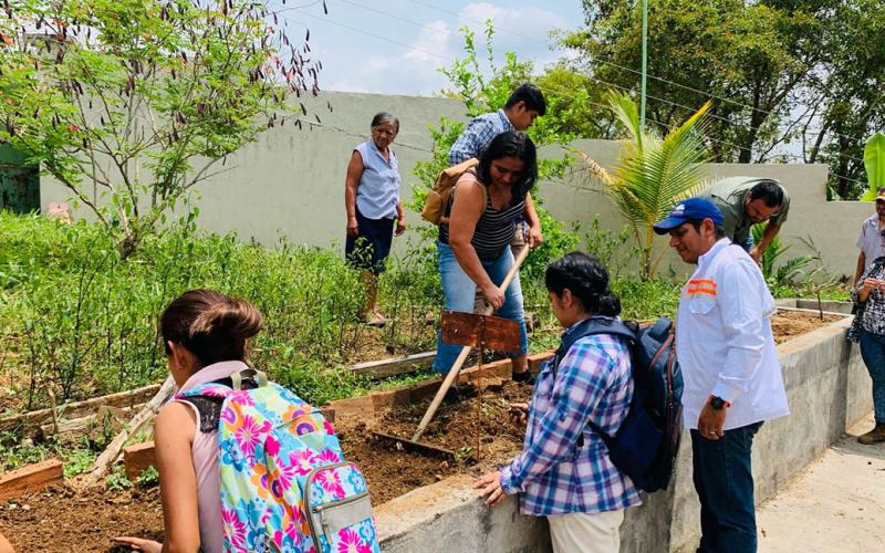 Agricultura familiar fomenta la producción de alimentos en las escuelas 