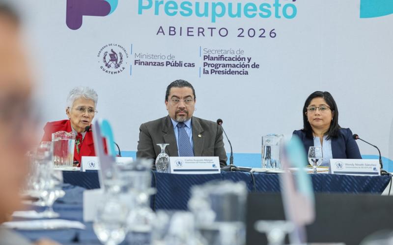 Autoridades del Minfin y Segeplan encabezaron la sesión.