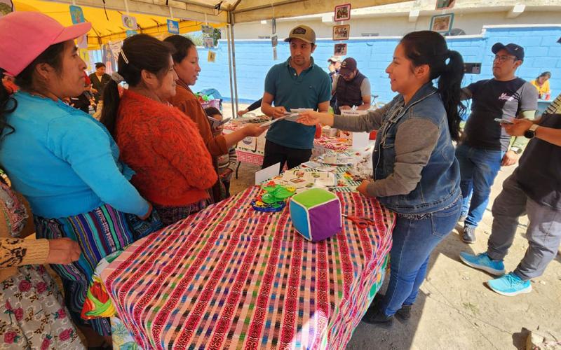 Promueven agricultura familiar y alimentación saludable en Feria Nutricional en Totonicapán 