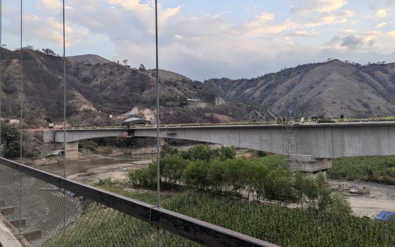 Esta semana que recién concluyó se fundió la última Dovela (central) de Puente Chitomax en Cubulco, Baja Verapaz 