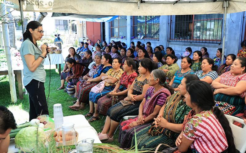 Reconocen rol de las mujeres rurales en la seguridad alimentaria y la economía