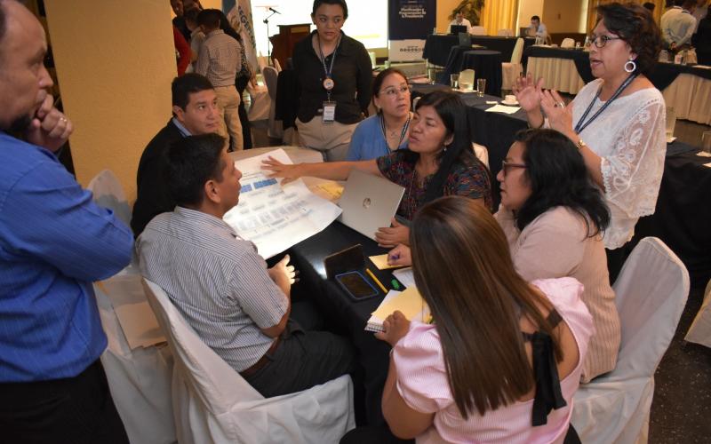Especialistas en planificación y orden territorial participaron en el primer taller nacional para este grupo. 