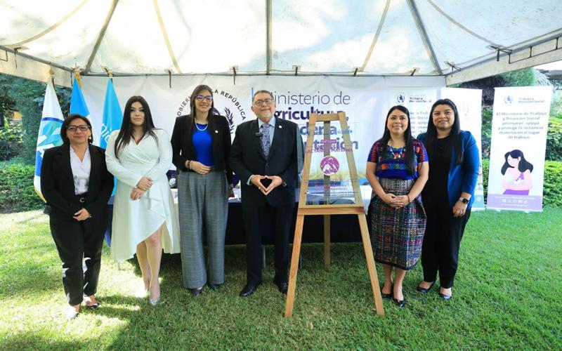 UNICEF y MINTRAB certifican al MAGA como un Espacio Amigo de la Lactancia Materna