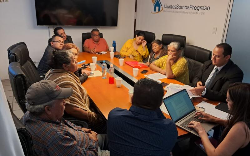 Coordinan acciones para dar solución de vivienda a familias